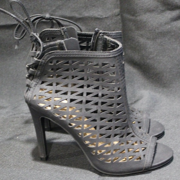 Summer Pumps! - Picture 2 of 4